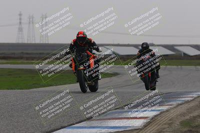 media/Nov-30-2025-TrackDaz (Sun) [[d8b22663df]]/A Group/Session 4 (Wheelie Bump)/